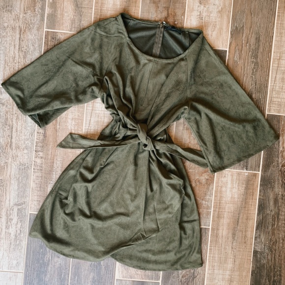 ✨ NWT Romeo & Juliet Suede Tie Front Dress Mini - Picture 2 of 13